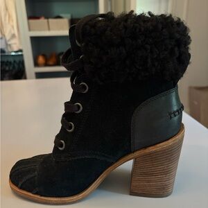 UGG stacked heel suede boots 7